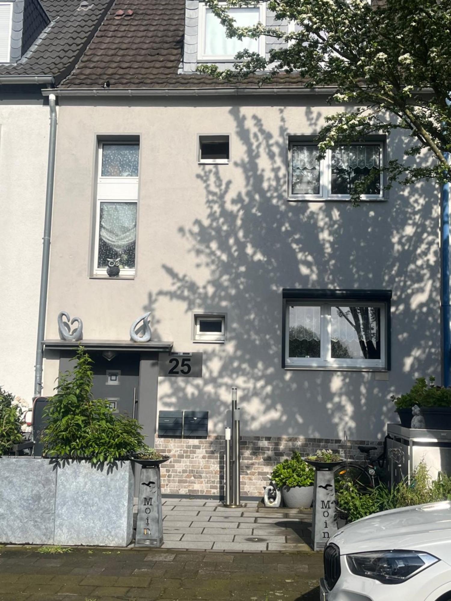Gaestezimmer In Ratingen Bei Duesseldorf Mit Einem Hauch Luxus Buitenkant foto