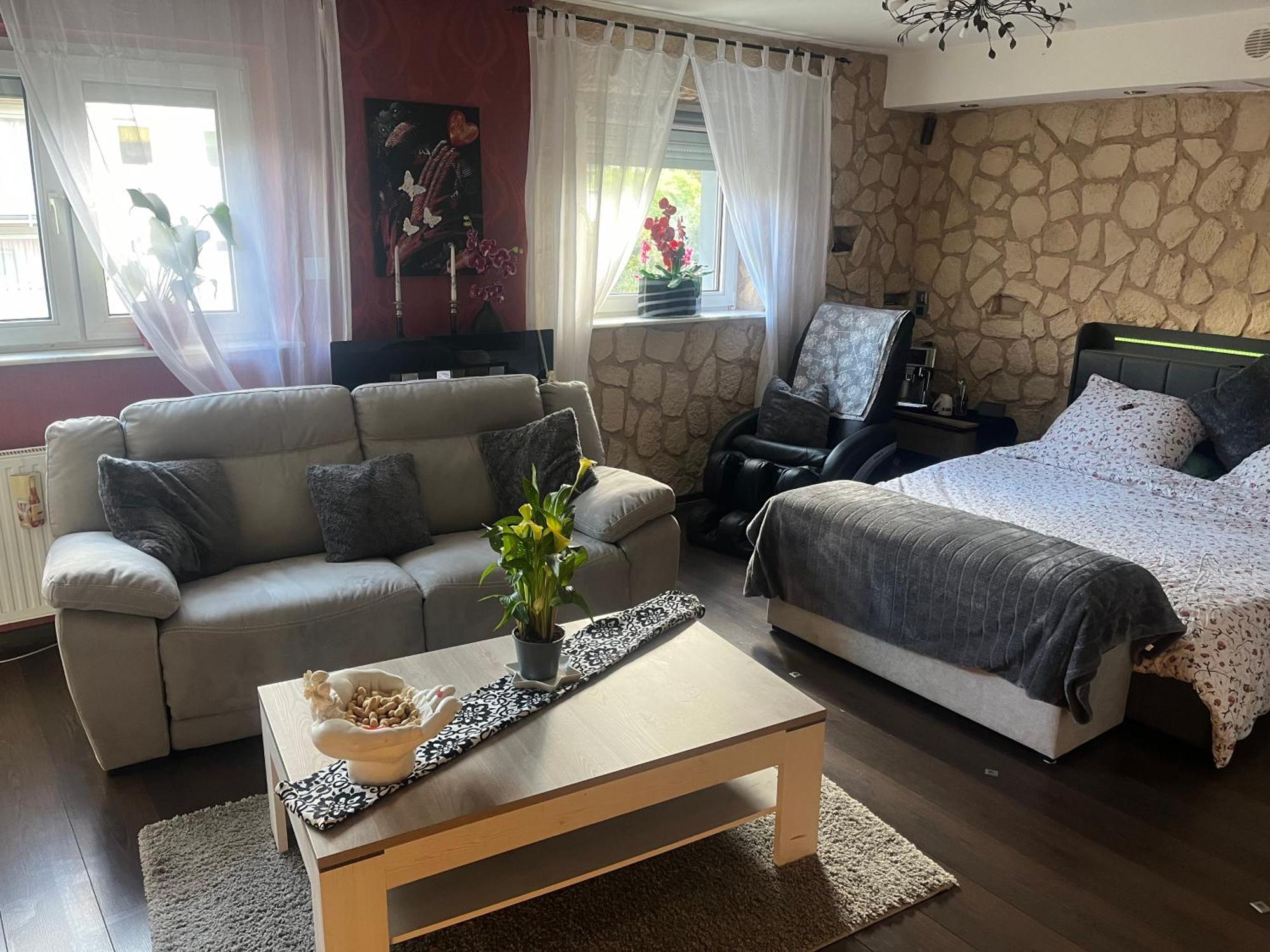 Gaestezimmer In Ratingen Bei Duesseldorf Mit Einem Hauch Luxus Buitenkant foto